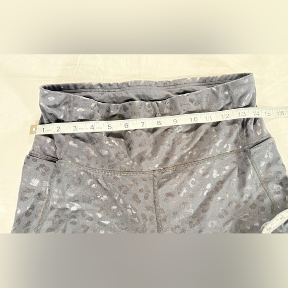 Stylish Black Leopard Print Womens Leggings. Sz L - Picture 2 of 4